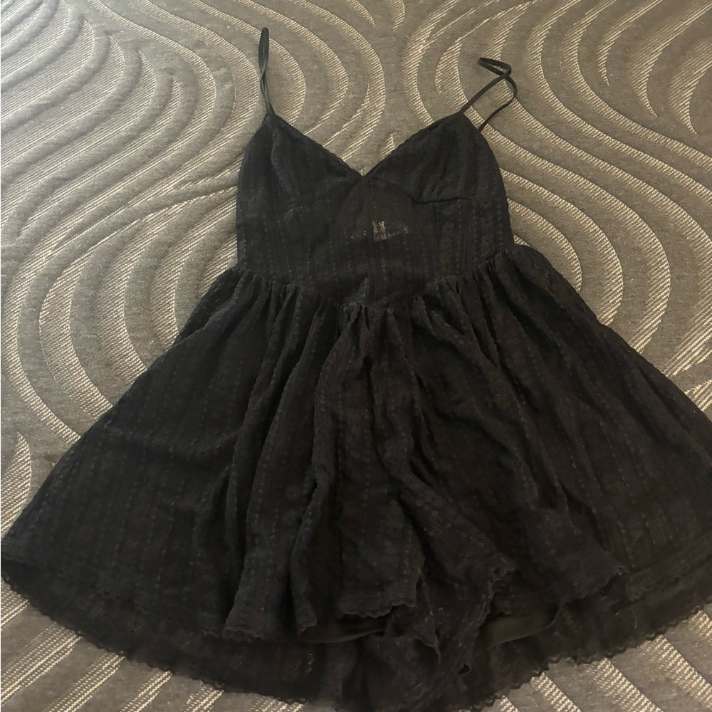 black dress urban